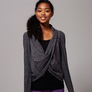 Iviva NWT Four Count Shrug - size 14